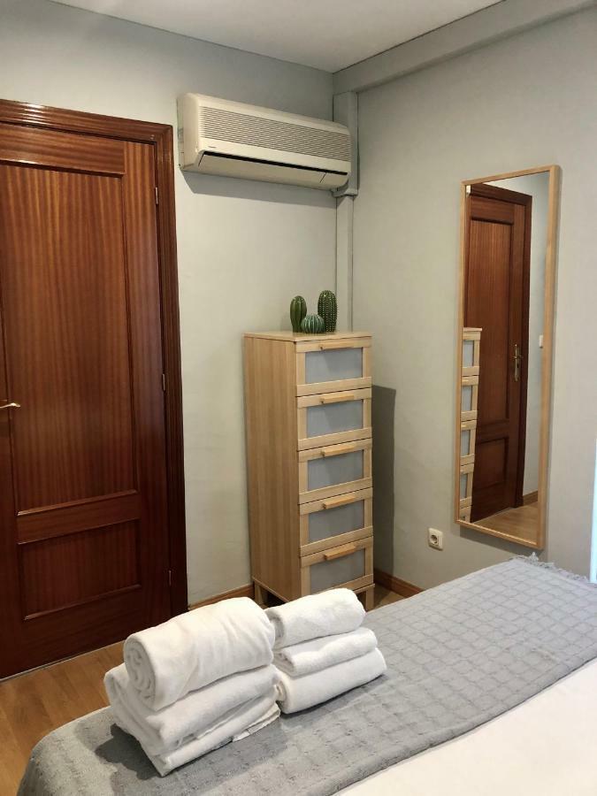 Apartamento San Blas-Antiguo Mercado Central Zaragoza Ngoại thất bức ảnh